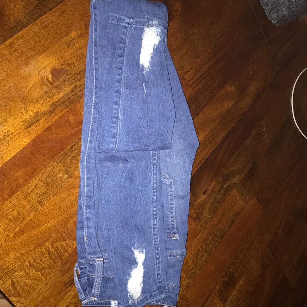 Hollister jeans. Never worn!